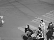 "На**ра, а главное зачем?" Расхитители перекрестков попали на видео и стали героями в сети