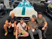 Українські майстри відтворили легендарний Mercedes 300 SL Gullwing