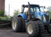 Полиция: в Донецкой области трактор зацепил мину