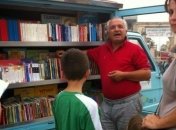 Итальянец учит детей любви к чтению оригинальным способом