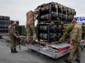 Допомога США