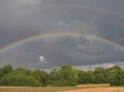 До 10 июня тепла не ждите: озвучен прогноз погоды на лето