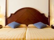 Отели предлагают постояльцам оказаться от мобильных телефонов