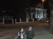 В Луцке пьяная пара сорвала флаг Украины: "герои" попали на фото