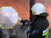 Під Харковом цілий день вирує пожежа: дим видно по всьому місту (відео)