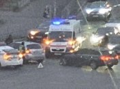 На Позняках в Киеве ДТП с тремя авто и пострадавшими: фото с места