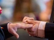 В Румынии признали семьей однополые отношения