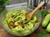 Салат из молодых кабачков
