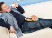 Дети с лишним весом чаще становятся курильщиками