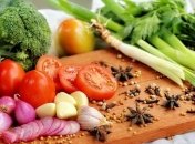 Лікарі пояснили, як їсти їжу, щоб вона покращила роботу мозку