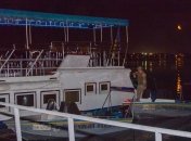 В Днепре пьяный капитан катера протаранил плавучий ресторан