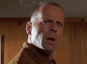 "Крепкий орешек" Брюс Уиллис