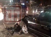 Солдат ВСУ устроил аварию на служебном авто в Киеве, пострадали две девушки (эксклюзивные фото)