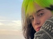 Тысячи каверов на хит Билли Айлиш объединили в бесконечный клип