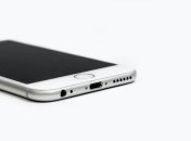 Постійна "нічна" зарядка негативно впливає на стан "здоров’я" акумулятора.