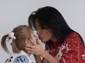 Беременная жена украинского футболиста исполнила зажигательный танец (видео)