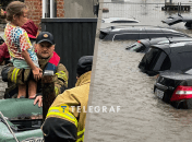 Рятувальник на руках виносили дітей з будинків