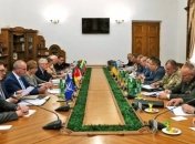 Полторак на встрече с представителями НАТО рассказал о реформах Минобороны и ВСУ