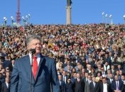 Порошенко: Анафема от России – это признание заслуг известных украинцев