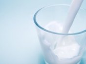 Средняя цена реализации молока в Украине снизилась на 2,2%