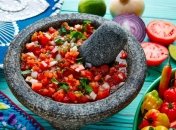 Традиционное блюдо мексиканской кухни - пико-де-гайо