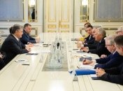 Члены набсовета YES поздравили Порошенко с проведением демократических выборов