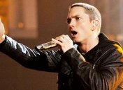 Эминем шокировал фанатов своим макияжем  