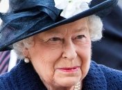 Королева Елизавета II наконец-то заметила рождение внучки 