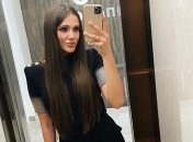 Победительница Холостяка 10 засветила фигуру в бикини у бассейна (Фото)