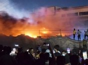 Пламя распространилось моментально: в Ираке сгорела клиника для больных COVID-19, более 70 пациентов погибли (видео)