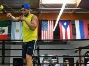 Арум: Мейвезера нельзя сравнивать с Ломаченко