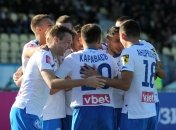 Футболісти "Динамо" святкують гол