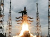 Индийский аппарат "Чандраян-2" прислал на Землю свое первое фото Луны 