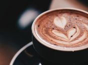 Бронекофе, кетокофе, маслатте: диетолог рассказал, что из себя представляет новый "модный" напиток 