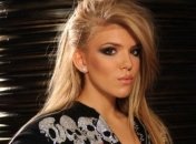 Взрослая и красивая Ассоль порадовала поклонников новым клипом (Видео)