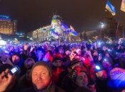 Участники акции убрались на Майдане после празднования Нового года  