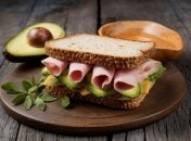 Цей сендвіч стане чудовим варіантом перекусу  (зображення створено за допомогою ШІ)