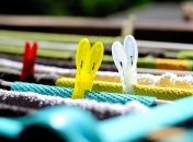 На заметку: как освежить одежду, если на стирку нет времени