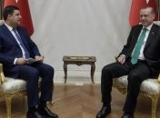 Гройсман за увеличение и открытие новых авиарейсов между Украиной и Турцией