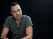 Олексій Арестович: Ті, хто вважає Зеленського клоуном - самі клоуни. Клоун ніколи не оголосить війну одночасно олігархам, контрабандистам, "злодіям в законі" і Путіну