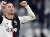 "Яблоко от яблони": Роналду провел тренировку с сыном (Видео)