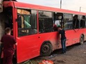 В РФ автобус влетел в дом: есть погибший (Видео)