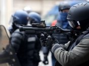 Полиция Франции получит еще одну партию "флэшболов"