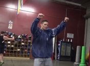 Усик весело станцевал под хит "Грибов" (Видео)