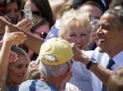 Обама продолжает опережать Ромни