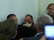 В Верховной Раде произошла драка из-за земельного вопроса: видео