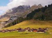 Удивительная швейцарская деревня, в которой все осталось таким, как было столетие назад (Фото)