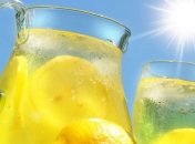 Оригинальный метод очистки воды лимоном и солнечным светом 