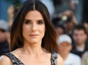 Сандра Буллок не говорит сыну о своей профессии