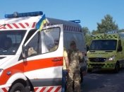 Украинские десантники получили санитарные машины из Дании